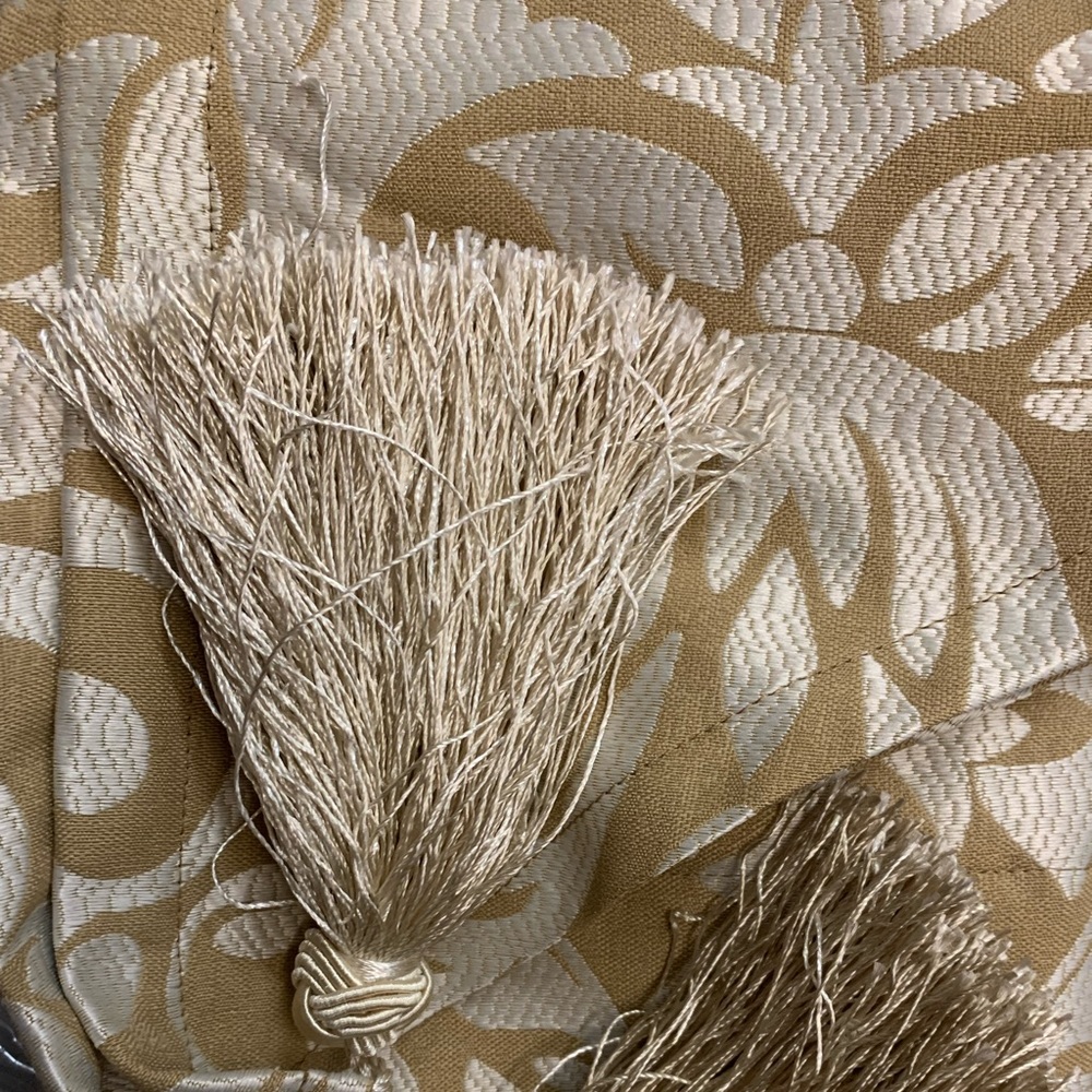 Window Valance - Picture 2 of 4